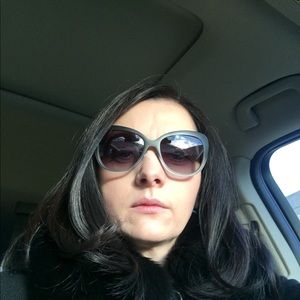 Meet your Posher, Ilona